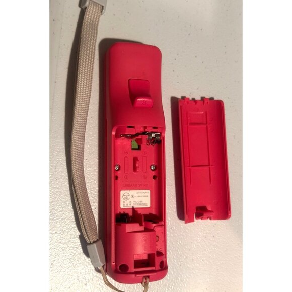 Nintendo Wii Remote Motion Plus Pink OEM Controller w/Sleeve +Wrist Band RVL-036 - Picture 7 of 14